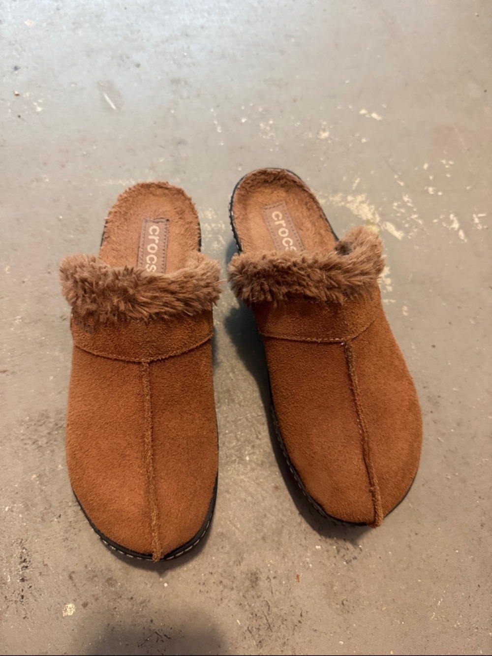 CROCS Women's Brown Faux-Suede Fur-Trim Slip-On Slippers